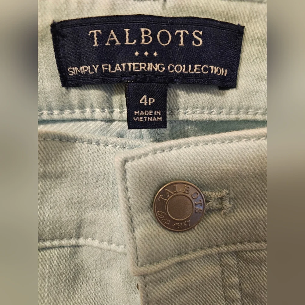 Talbots Simply Flattering Straight Leg Crop Jeans Slimming Mint Womens Sz 4P NWT